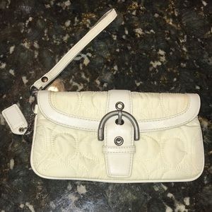 COPY - Coach wristlet